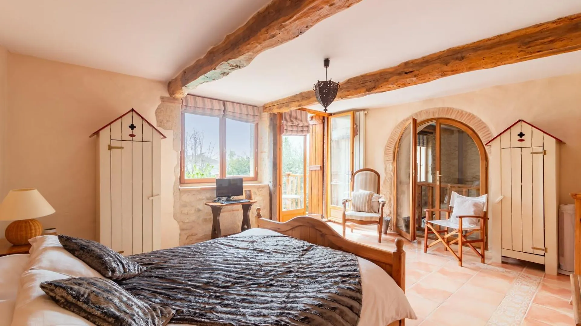 Holiday home La Maison 1786 - Grand Jardin Et Jacuzzi Mansonville