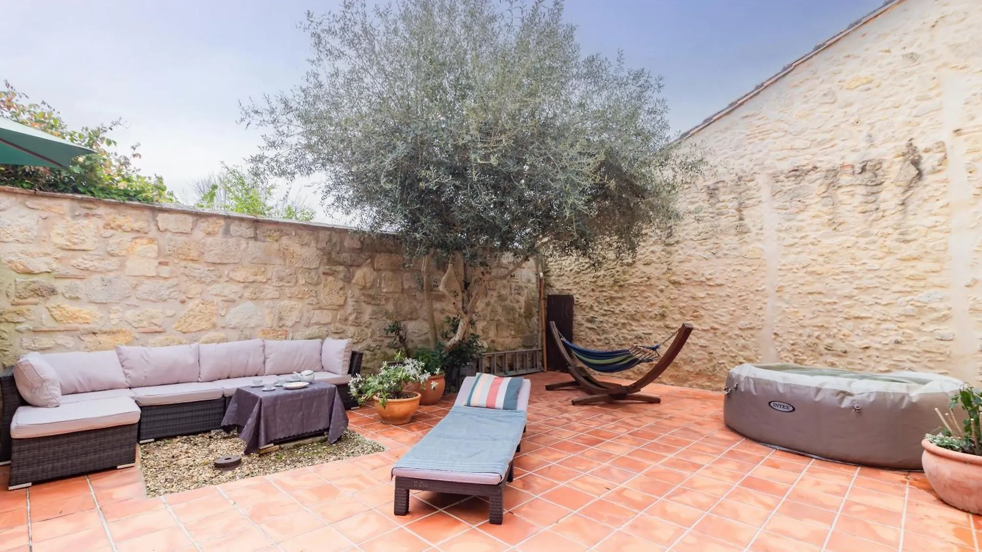 La Maison 1786 - Grand Jardin Et Jacuzzi Mansonville 0*,